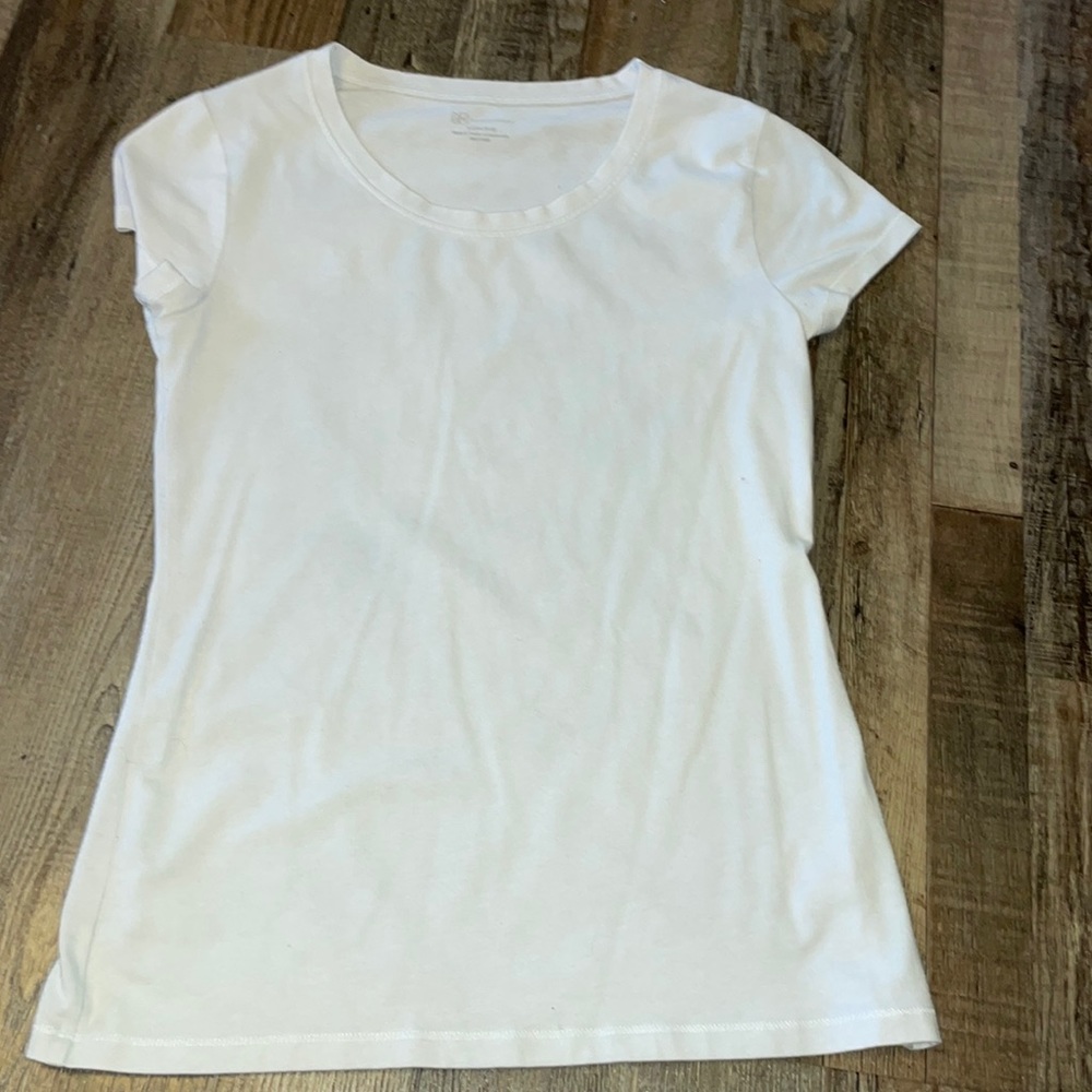 regular white women shirt